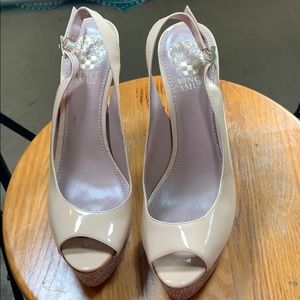 Vince Camuto nude patent leather peeptoe slingback